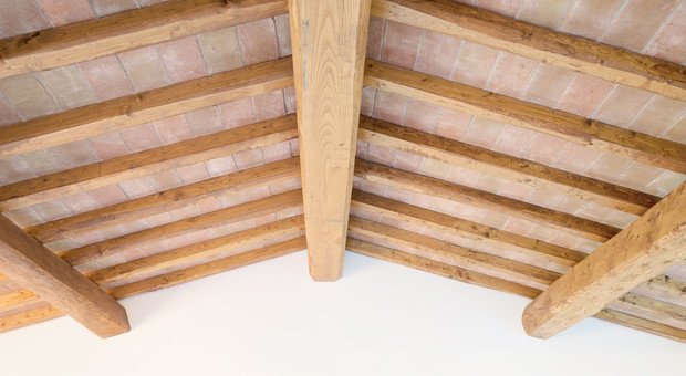 Holztramdecke sanieren - Spitzer Holzbau